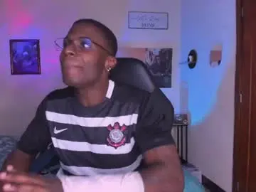 Chaturbate Sex Cam of ethan_travis0