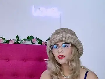 Chaturbate Sex Cam of sharlott_3