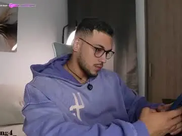 Chaturbate Nude Webcam of andy_weld