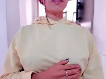 Chaturbate Live Porn of emillyhils1