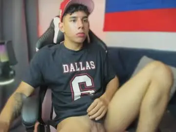 Chaturbate Adult Webcam of andrew_twink18