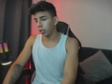 Chaturbate Adult Webcams of andrew_twink18