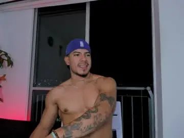 Chaturbate Watch Live Sex Cams of kalyan_casstelo