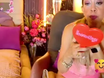 Chaturbate Adult Video Chat of evelynagrey
