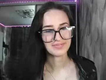 Chaturbate Nude Webcam of emilia_jack_carvel