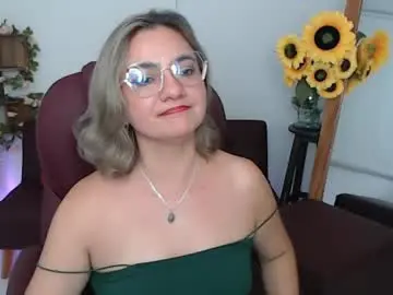 Chaturbate Sex Chat of rebeca_milf