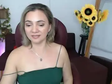 Chaturbate Nude Webcam of rebeca_milf