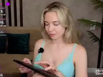 Chaturbate Adult Video Chat of holl1would