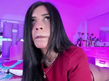 Chaturbate Best live sex cam show of emili_clark