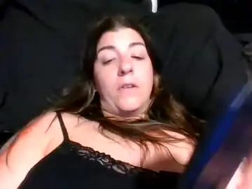 Chaturbate Live Sex Cam of missmonatoyou