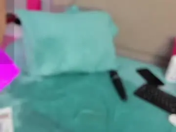 Chaturbate Live Sex Cam of nahommybell