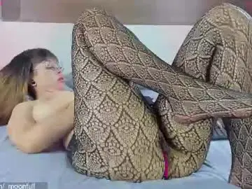 Chaturbate Free Porn Cam of _fullmoon
