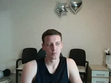 Chaturbate Live Sex Cam of mikimaus0101