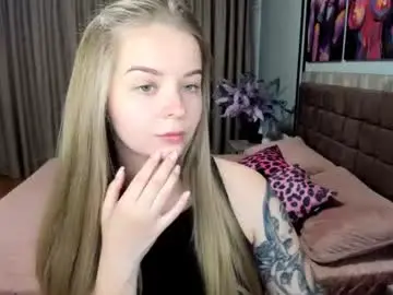 Chaturbate Live Sex Cam of sirenabloom