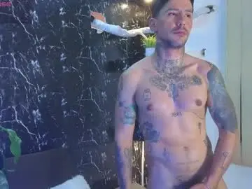 Chaturbate Live Sex Cam of dylanstonne1