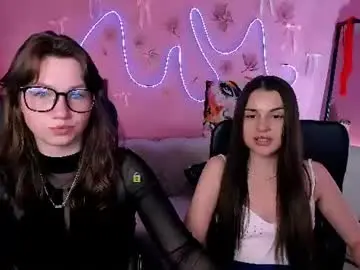 Chaturbate Free Live Porn of helli_belli