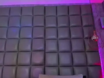 Chaturbate Watch Live Sex Cams of kira_vance