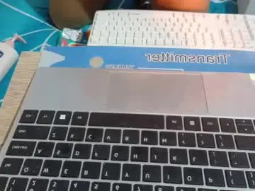 Chaturbate Live Sex of lipsofangel16