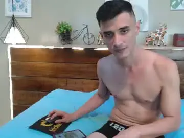 Chaturbate Live Sex Cam of felipefriendly