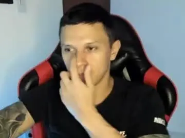 Chaturbate Live Sex Cam of masterdave7