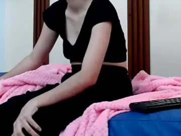 Chaturbate Watch Live Sex Cams of skinnykattylush19