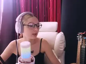 Chaturbate Watch Live Sex Cams of avi_nile