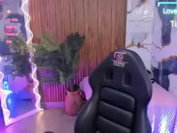 Chaturbate Live Sex Cam of samcielo_tay