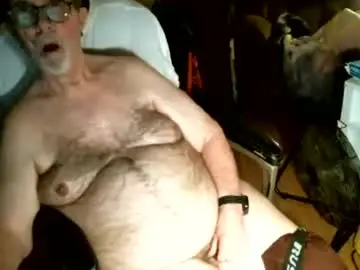 Chaturbate Live Sex Cam of hairybear813