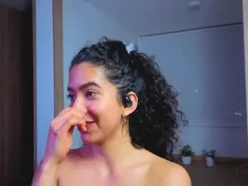 Chaturbate Live Sex of maithe_perroni