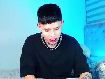 Chaturbate Live Sex of _justinmoon2