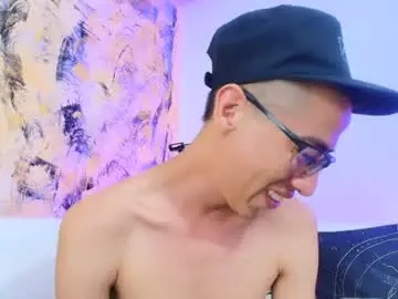 Chaturbate Nude Webcam of dustindollin_