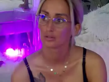 Chaturbate Nude Webcam of isabelleethan