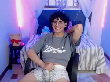 Chaturbate Live Porn of elliot_03