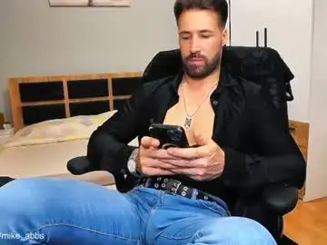 Chaturbate Watch Live Sex Cams of mikestrip