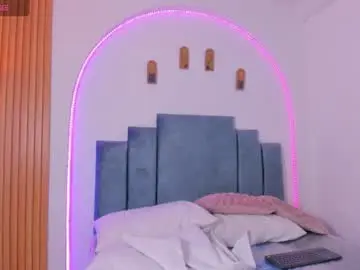 Chaturbate Live Sex Cam of naomi__lux