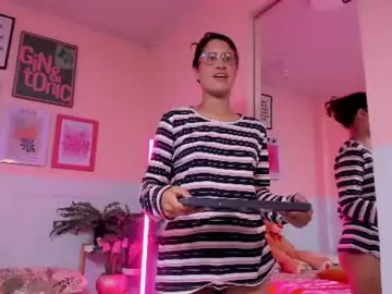 Chaturbate Free Live Porn of ambar_onix