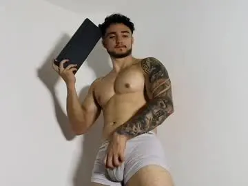 Chaturbate Free Live Porn of latinboyvip_
