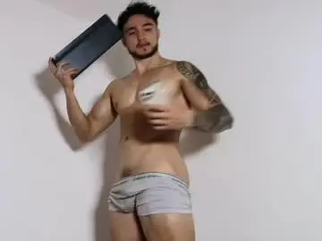 Chaturbate Adult Video Chat of latinboyvip_