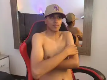 Chaturbate Free Live Porn of alan_colthon