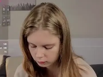 Chaturbate Live Sex Cam of lyucy