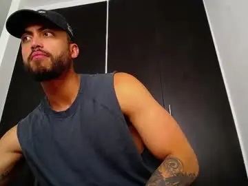 Chaturbate Best live sex cam show of claybrown_