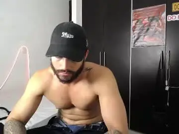 Chaturbate Watch Live Sex Cams of claybrown_