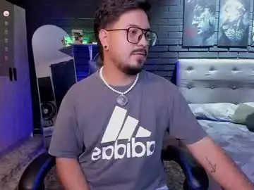 Chaturbate Live Porn of daviidevans