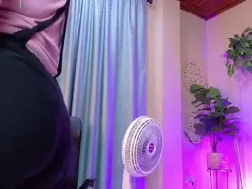 Chaturbate Live Sex Cam of chloerossee