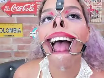 Chaturbate Live Sex of foxy__karla
