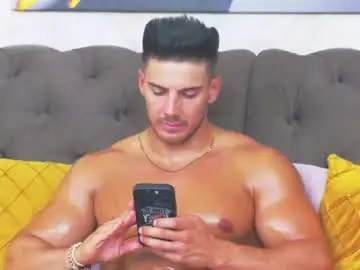 Chaturbate Live Sex Cam of dustinkeent