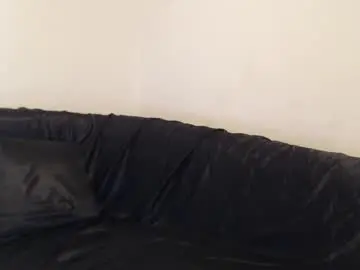 Chaturbate Live Sex Cam of mikyzazo