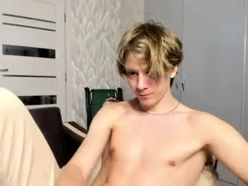 Chaturbate Live Sex Cam of milkiwy