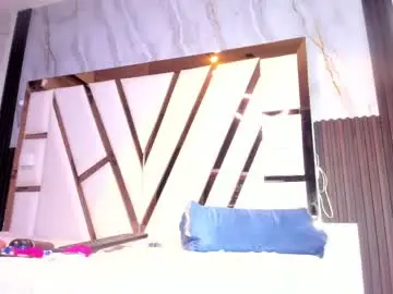 Chaturbate Live Sex Cam of lola_hornei