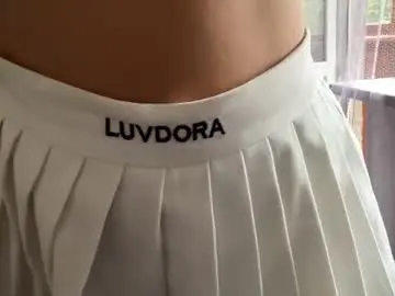 Chaturbate Live Sex Cam of micky_blush
